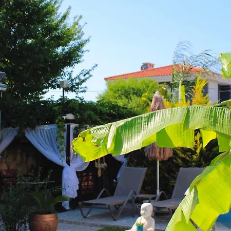 Odabasi Su Alacati 호텔 *